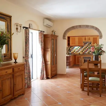 Appartamento Old Town With Rooftop Terrace Rdr410 *